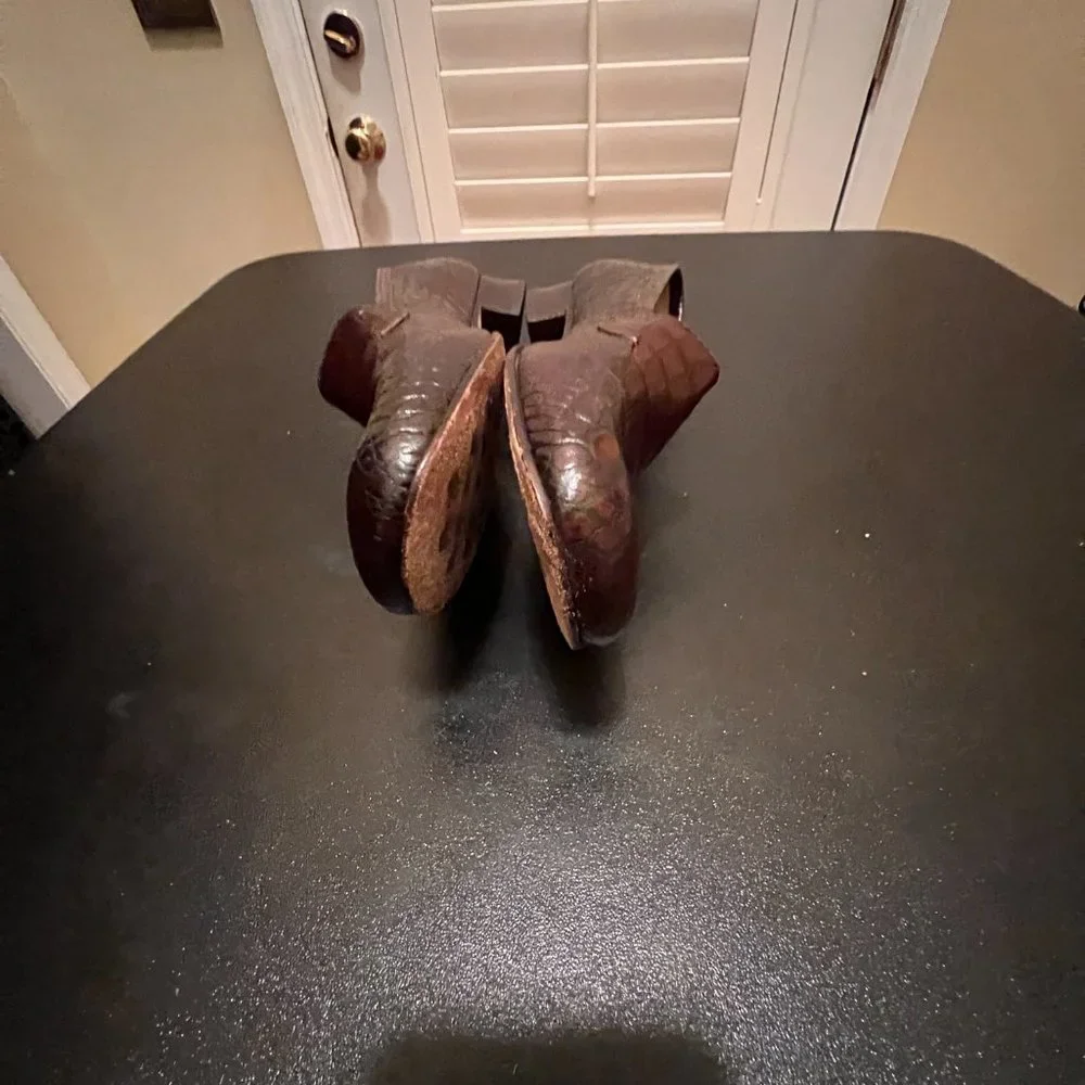Antonio Melani slip on brown croc patterns size 6.5M